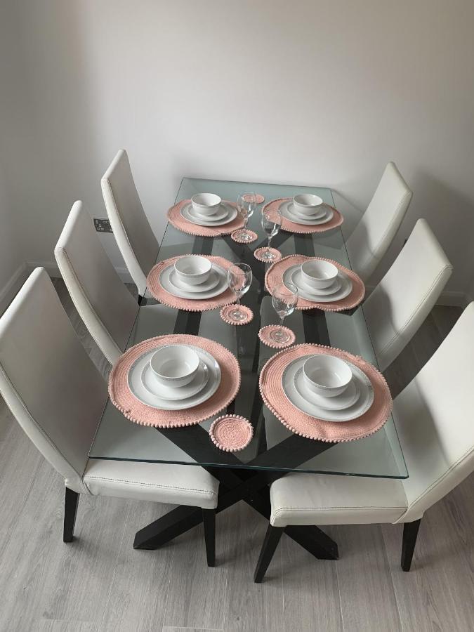 Crowthorne House, Beautiful 3 Bedroom Home For Upto 8 Guests, With Sofa Bed Cul-De-Sac With Private Driveway Nottingham Zewnętrze zdjęcie