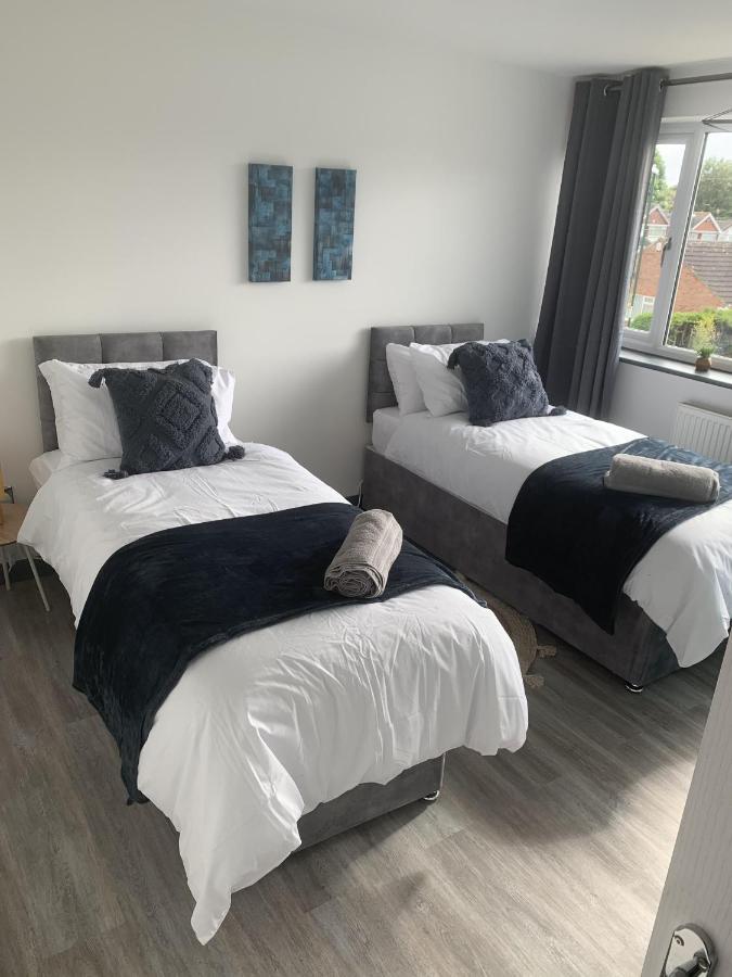 Crowthorne House, Beautiful 3 Bedroom Home For Upto 8 Guests, With Sofa Bed Cul-De-Sac With Private Driveway Nottingham Zewnętrze zdjęcie