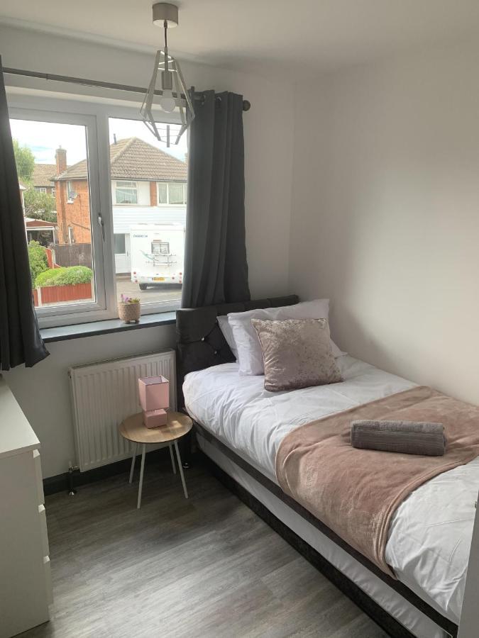 Crowthorne House, Beautiful 3 Bedroom Home For Upto 8 Guests, With Sofa Bed Cul-De-Sac With Private Driveway Nottingham Zewnętrze zdjęcie