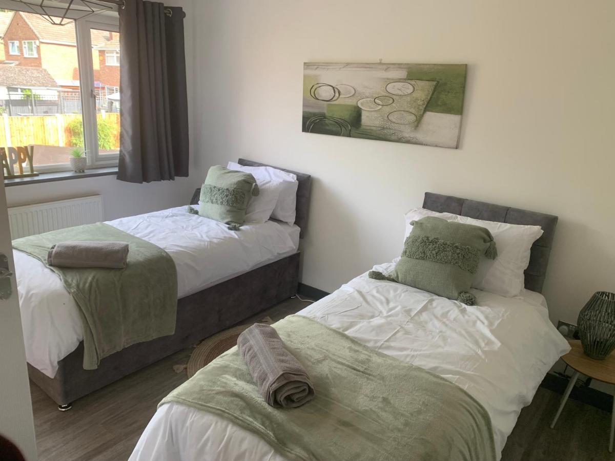 Crowthorne House, Beautiful 3 Bedroom Home For Upto 8 Guests, With Sofa Bed Cul-De-Sac With Private Driveway Nottingham Zewnętrze zdjęcie