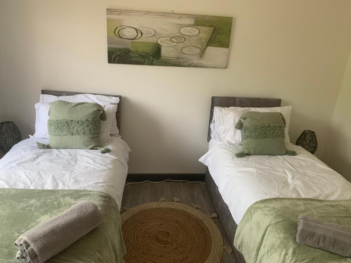 Crowthorne House, Beautiful 3 Bedroom Home For Upto 8 Guests, With Sofa Bed Cul-De-Sac With Private Driveway Nottingham Zewnętrze zdjęcie